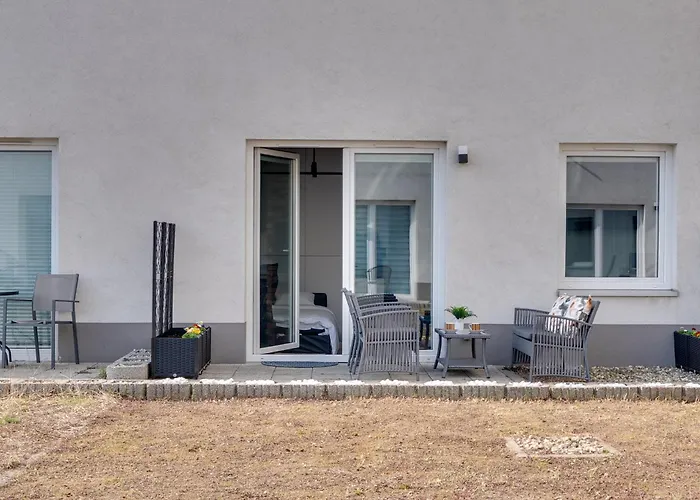 TauzenSuite Park Śląski, Office Work Space, Self Check-in